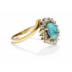 Ring mit Opal und Diamanten 2. Hälfte 20. Jahrhundert.