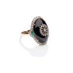 Ring mit Onyx, Diamanten und Smaragden 1960-70er Jahre.