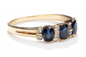 Ring with diamonds and sapphires late 20th century.
