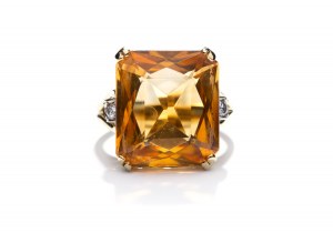 Prsten s křemenem a diamanty ze 70. let 20. století.