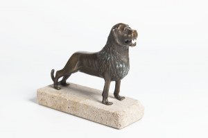 Bronze sculpture, Bronze sculpture of a standing lion