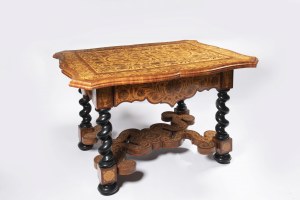 Netherlands 1st half 18th century., High quality hall table Netherlands 1st half 18th century.