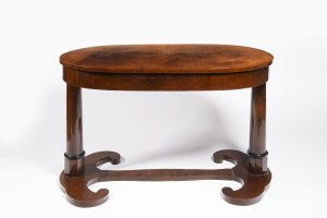Oval mahogany table on two columns, Oval mahogany table on two columns