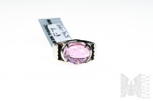 Prsten s přírodním kunzitem o hmotnosti 8,16 ct a černými spinely o hmotnosti 0,16 ct, stříbro 925, certifikováno RocksTv