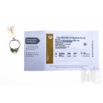 Prsten s přírodním zeleným fluoritem o hmotnosti 4,50 ct a 2 bílými topasy o celkové hmotnosti 0,55 ct, stříbro 925, certifikováno společností Gemporia