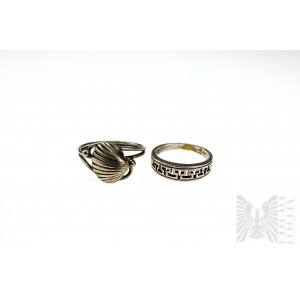Sada dvoch prsteňov, jeden s gréckym vzorom, druhý s mušľou, hmotnosť výrobku 5,30 g, striebro 925