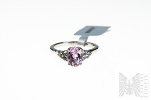 Ring mit rosa Topas, Gewicht 2,19 ct und weißen Topasen, Gesamtgewicht 0,18 ct, Silber 925