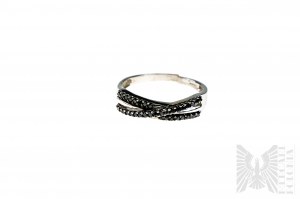 Prsten s 35 černými diamanty o celkové hmotnosti 0,22 ct, bílé zlato 9k/375, certifikát GemsTv