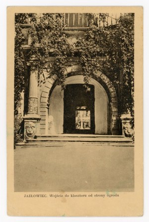 Jazłowiec - wejście do klasztoru (918)