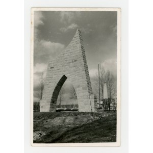 Dukla - gate of the war cemetery (573)