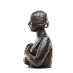 Magdalena Gross (1891 - 1948 ), Ženská busta s medailonem, 1925