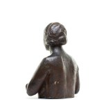 Magdalena Gross (1891 - 1948 ), Busto di donna con medaglione, 1925