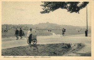 Błonia and view of Kosciuszko Mound, circa 1920.