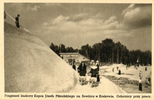 Fragment of the construction of the Mound of Jozef Pilsudski on Sowiniec, volunteers at work