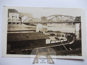 Srem, Schrimm, bridge on the Warta River, barge 1939