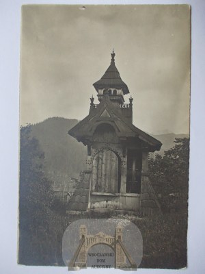 Tatra-Gebirge, Koziniec, Brunnen, entworfen von Stanisław Witkiewicz um 1925