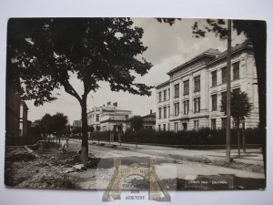 Skoczow, street, school, ca. 1930