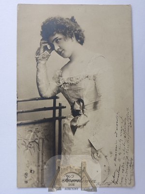 Polish actress, Karolewicz 1905