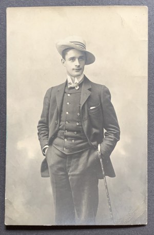 [BOGACKI] Portrét muža. Varšava [pred rokom 1920].
