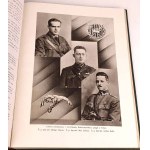 Un libro commemorativo alla memoria degli aviatori deceduti