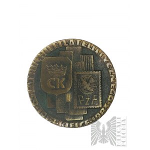 PRL, 1983 r. - Medal Okolicznościowy 65 Lat Ruchu Filatelistycznego Kielce 1918-1983 / Krajowa Wystawa Filatelistyczna Militaria '83, 1. Warszawska Dywizja Piechoty im. Tadeusza Kościuszki