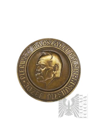 Spojené kráľovstvo, 1955. - Medaila Jozefa Piłsudského k 20. výročiu úmrtia, strieborná - nesignovaná medaila vyrazená vo Veľkej Británii pri príležitosti 20. výročia úmrtia maršala v roku 1955.