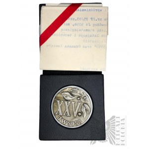 Poľská ľudová republika, 1983 (?) - Pamätná medaila k 25. výročiu vojenskej jednotky JW 5058 (61. výsadkový výcvikový a bojový pluk), s osvedčením o udelení