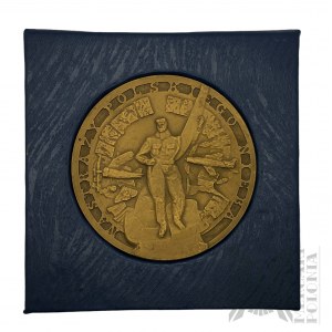 PRL, 1988. - Médaille Monnaie de Varsovie, Quartier général de l'armée de l'air Poznań / Na Straży Polskiego Nieba - Dessin de Stanisław Wydro.