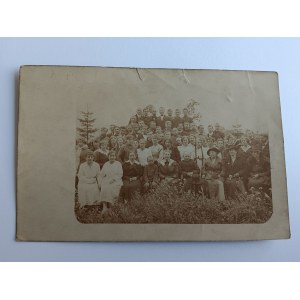 PRE-WAR PHOTO, GROUP OF PEOPLE