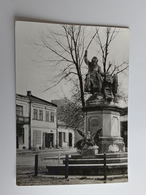 POSTCARD PRL TARNOBRZEG BARTOSZ GŁOWACKI MONUMENT