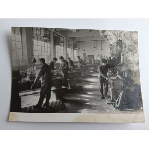 FOTO ACCIAIO, FABBRICA, LAVORAZIONE DEI METALLI, DANNEGGIATO