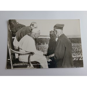 PHOTO POPE JAN PAUL II, PAPAL VISIT TO POLAND, HOLY FATHER'S PILGRIMAGE TO POLAND, ST. ANNY MOUNTAIN WITH A DELEGATION OF SILESIAN INSURGENTS