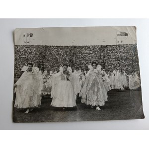 FOTO PRL WARSCHAU, ZENTRALE DOZYNKOWE FEIER, REGIONALE BANDS, VOLKSKOSTÜME, STADION, 1960