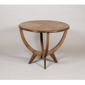 Table modèle 682/A