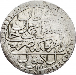 Mustafa III, 2 Zolota 1171 (1758-1772)