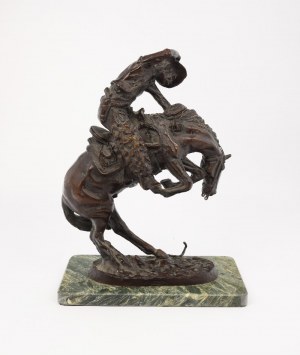 Frederic Sackrider REMINGTON (1861-1909), In sella a un cavallo; scultura nota come 