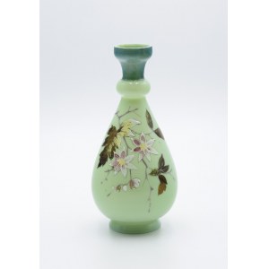 Vase mit floralem Zweigmotiv
