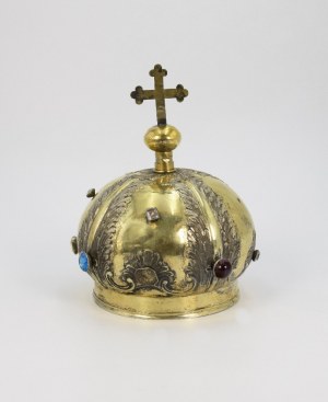 Crown for the head of a saint
