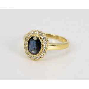 Ring with sapphire