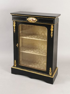 Neo-Baroque style cabinet