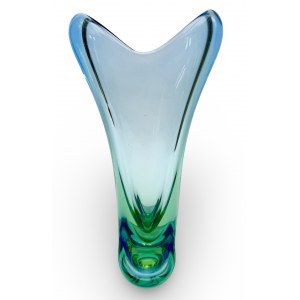 Petal glass vase. Proj. Emanuel Baranek. Skrdlovice glassworks. 1959, Czechoslovakia.