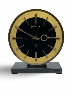 Krbové hodiny Jupiter, lWytwornia Wyrobów Jubilerskich, Zakład Montażu Zegarów ve Varšavě. 60. léta 20. století Polsko.