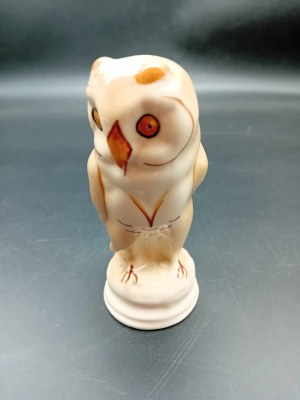 Porcelain figurine Sowa Chodzież