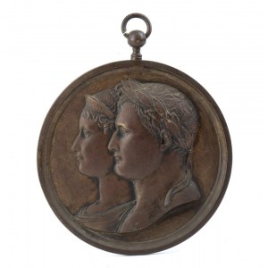 Médaillon en bronze avec double buste en bas-relief de Napoléon et Joséphine avec anneau de suspension