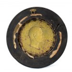 Metallplakette mit der Darstellung von Napoleon III. in einem Holzrahmen, aus galvanisiertem Metall
