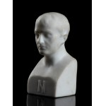 piccolo busto dell'imperatore in porcellana