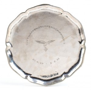 piccolo salver in argento con iscrizione patriottica di carattere aviatorio