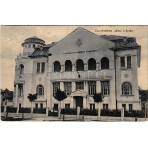 1931 Dunavecse, Járási székház