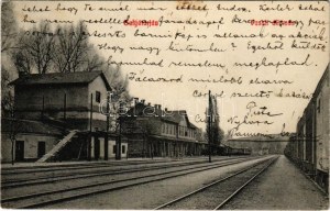 1912 Salgótarján, Vasútállomás, vonat. Zpěvák Lajos kiadása (EK)