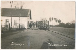 Tiszaug, Pályaudvar, vasútállomás, vonat. photo (fa)